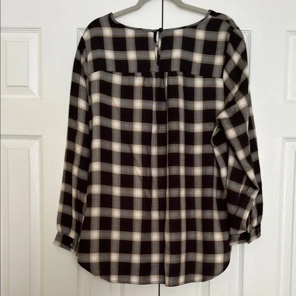 CJ Banks Black and White Boxy Long Sleeve Blouse - Picture 6 of 7